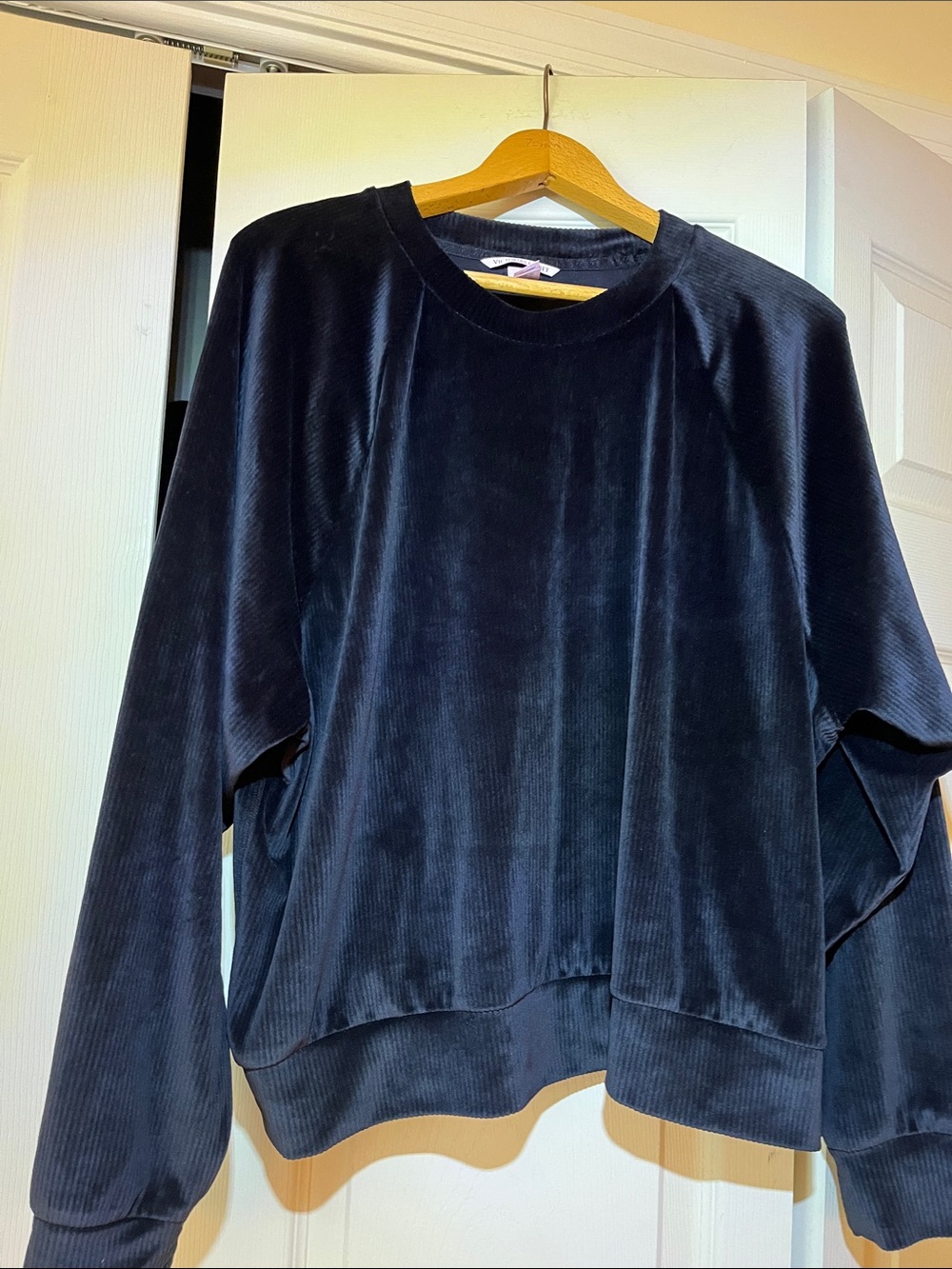 Victoria's Secret Black Crewneck Sweatshirt